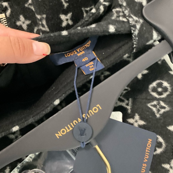 Louis Vuitton Monogram Black and White mini Skirt size. 40 - Picture 7 of 11